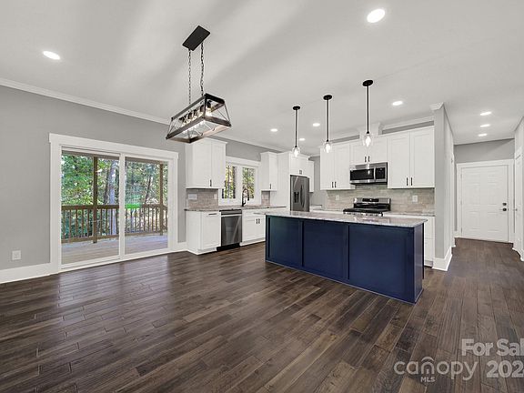 2nd image of 2348 Hilldale Dr