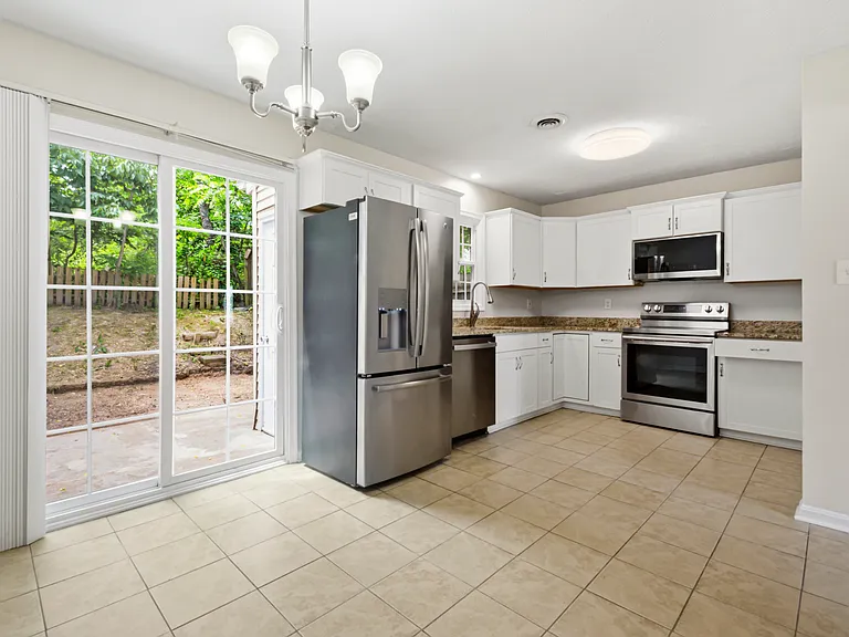 206 Ash Hollow Dr — Photo 6