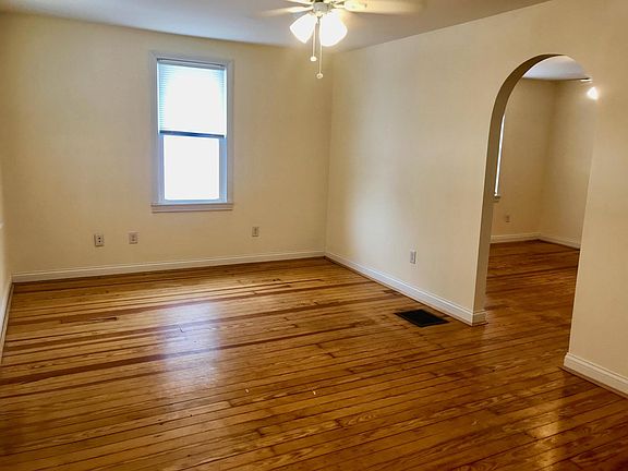 2nd image of 1632 De Armand Ave