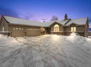 8061 Orchard Valley Rd, West Bend, WI 53090