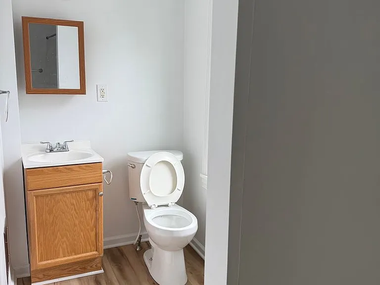 156 E Penn St — Photo 12