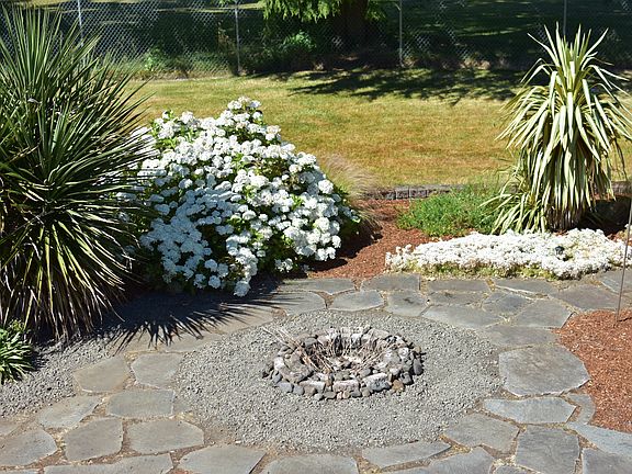Fire pit 