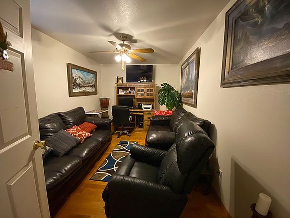 3rd image of 3720 N Rainbow Dr