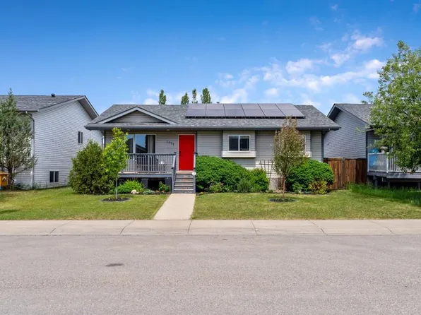 1721 S Strathcona Pl, Strathmore, AB T1P 1T1