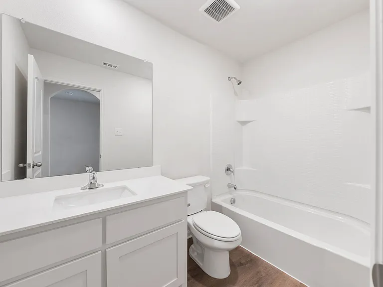 Delano Estates — Photo 32