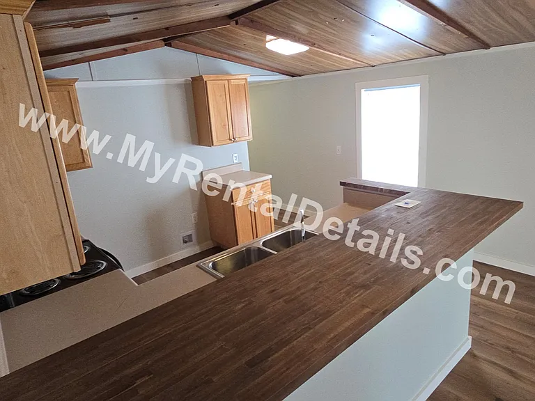 49 Brookdale Rd #17 — Photo 2