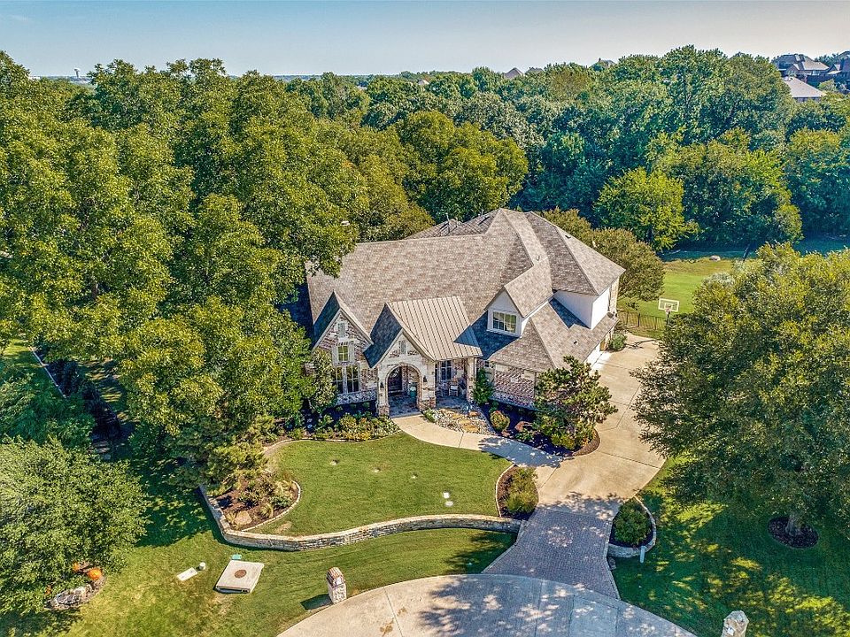 1st image of 521 Creekside Dr