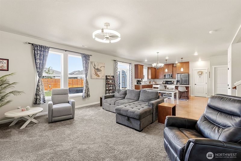 5th image of 741 K St NE