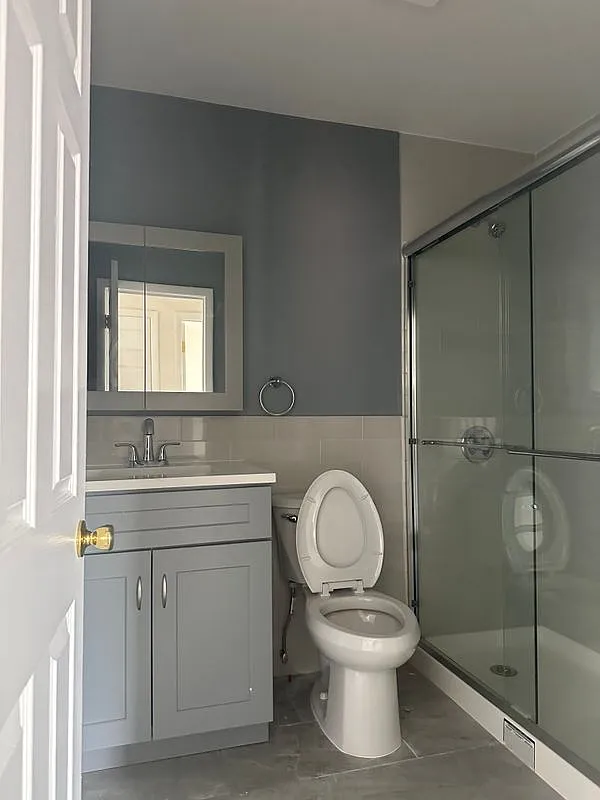 2 bed, 1.0 bath, 700 sqft, $2,100 — Photo 2