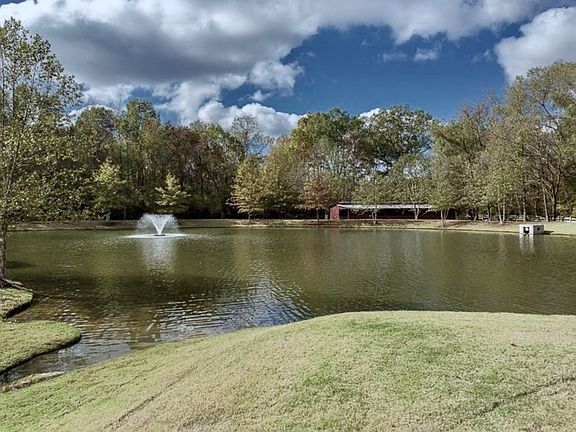 3rd image of 10255 Shea Woods Dr