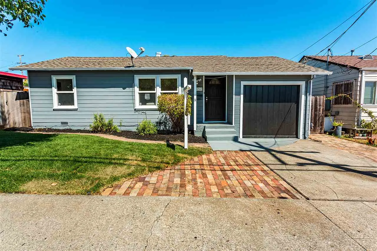 876 Amador St photo 1
