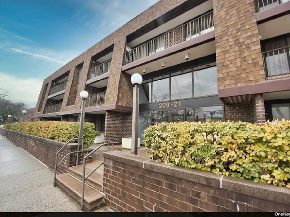 209-21 26th Avenue #3E, Bayside, NY 11360