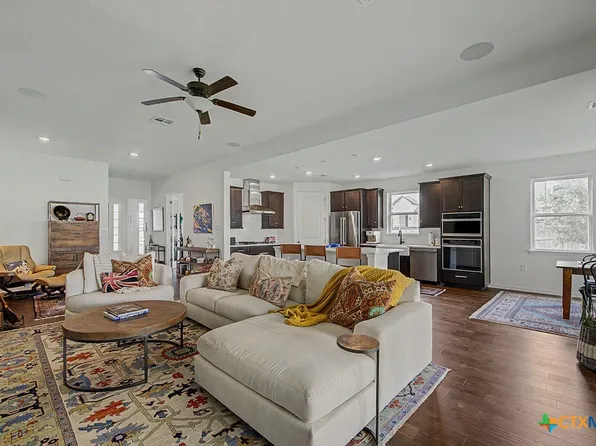 247 Carolina Jasmine Dr, San Marcos, TX 78666