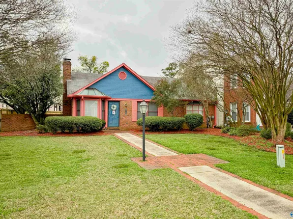 413 Autumnwood Dr SW, Decatur, AL 35601
