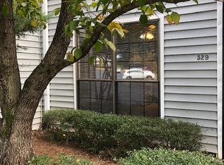 529 Windchase Ln, Stone Mountain, GA 30083