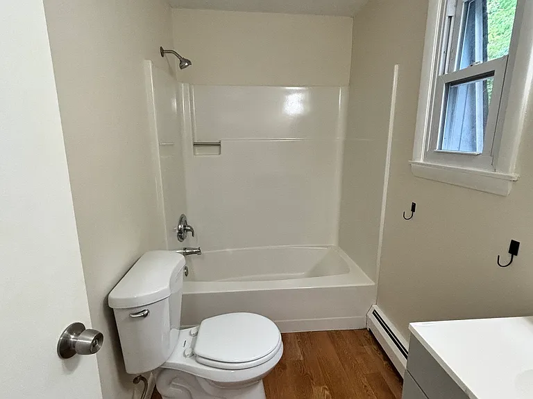 31 Vernon Ave — Photo 13