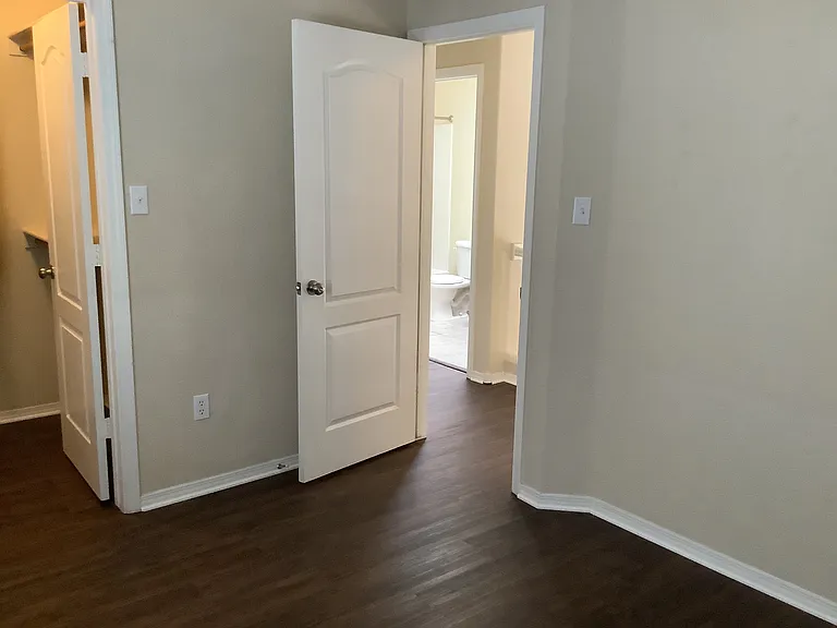 3809 Wayne Rd NE — Photo 21