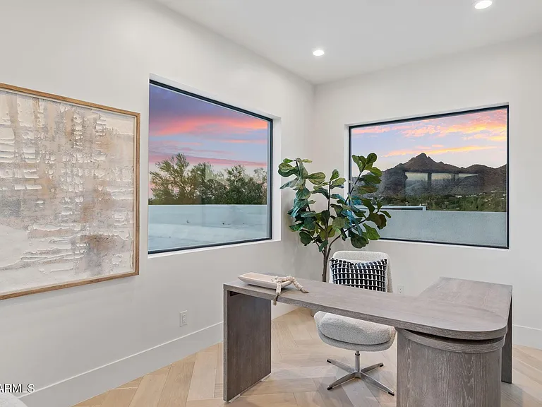 3135 E Palo Verde Dr — Photo 25
