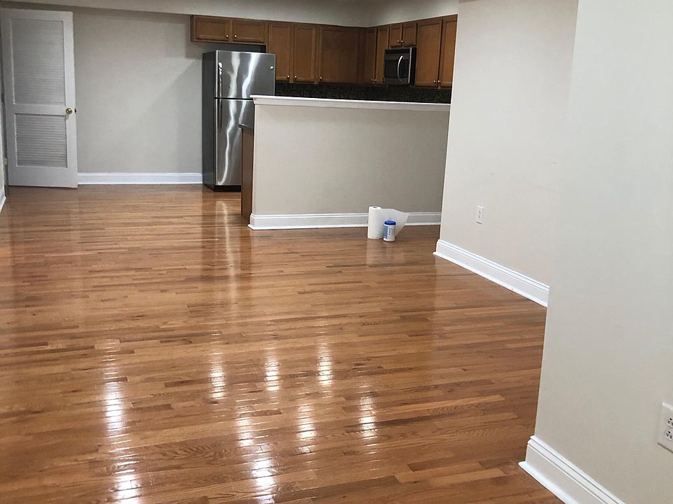 Living room. View from the doorway.