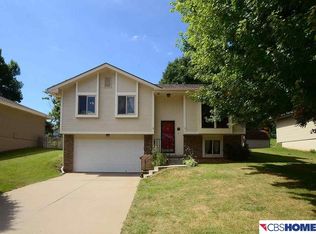 12923 Crown Point Ave, Omaha, NE 68164