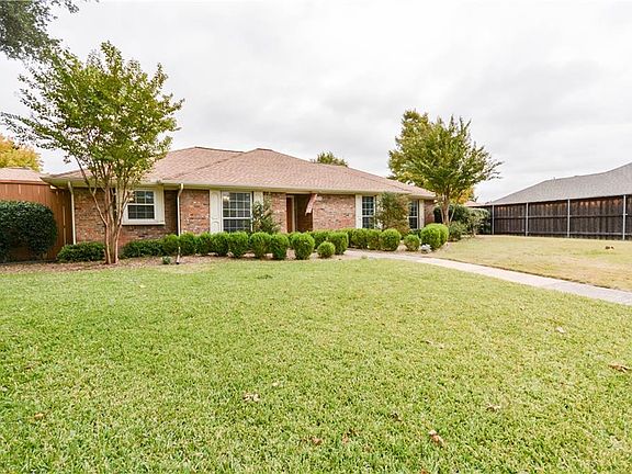2nd image of 2213 Clermont Cir