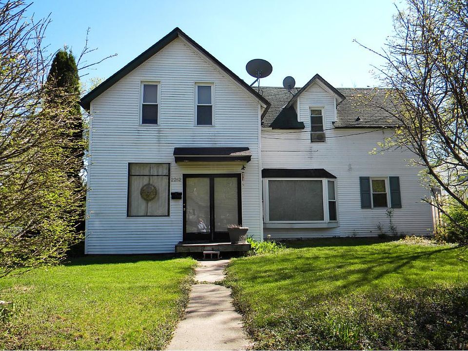 1st image of 2262 11th St