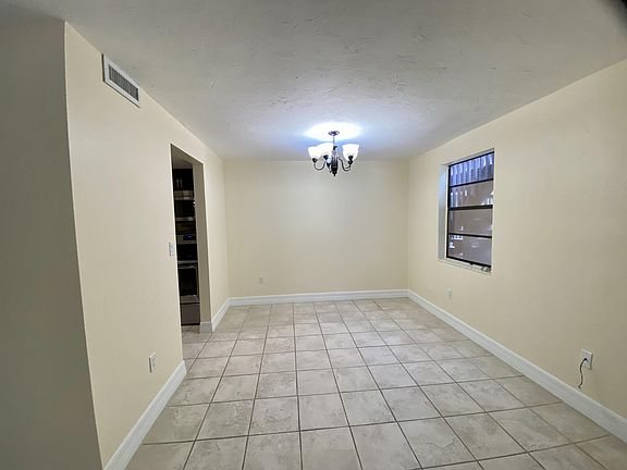 5th image of 4022 Beaver Ln #Lane600-c