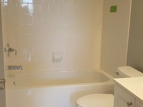 4th image of 2663 SW 121st Ter