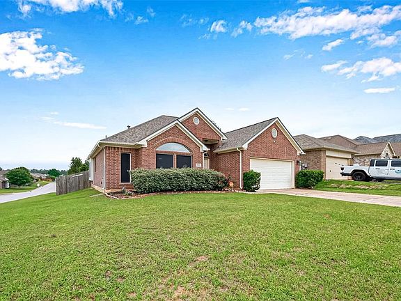 3rd image of 2212 Highland Crossing Dr
