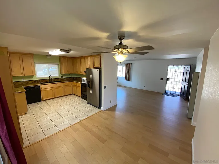 1475 Tarbox St — Photo 7