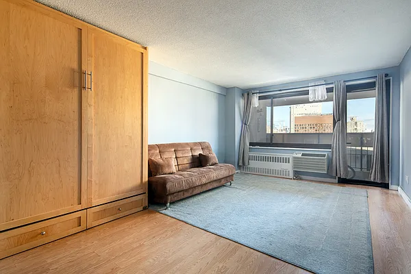 Sold by Compass | media 10