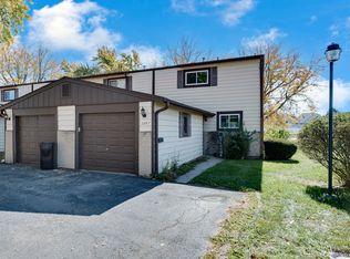1209 Cedarwood Dr UNIT F, Crest Hill, IL 60403