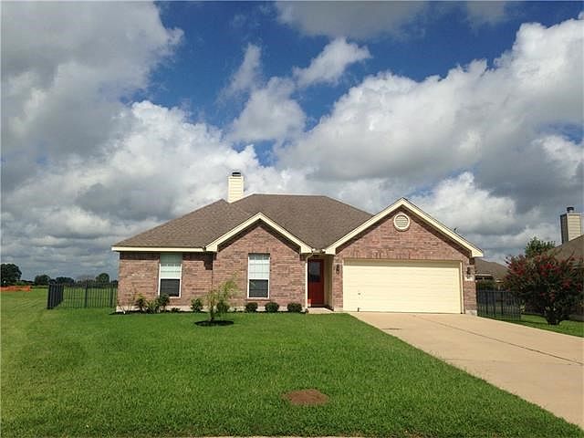 1st image of 102 Pelican Ct