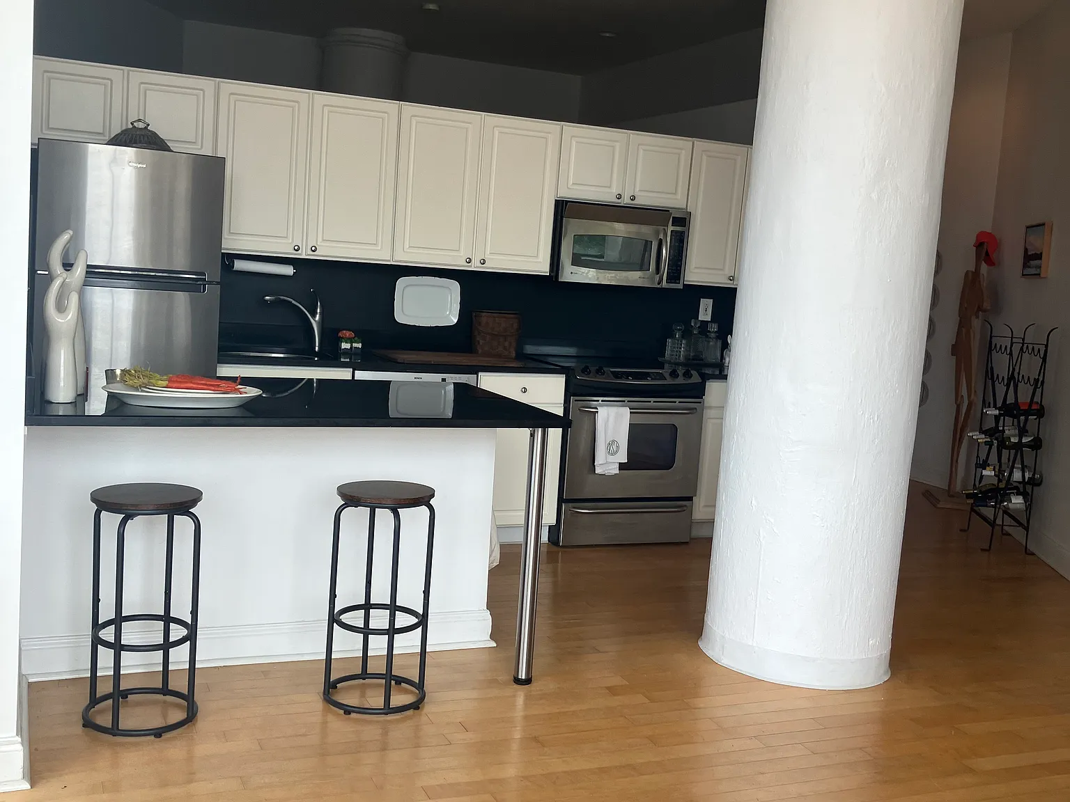 1 bed, 1102 sqft, $2,600 — Photo 4