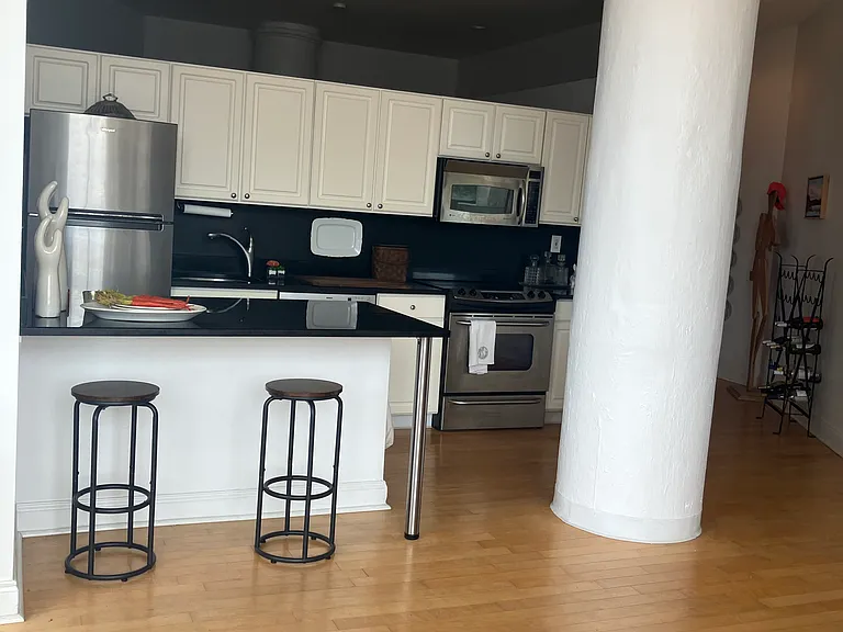 315 Arch St #405 — Photo 4