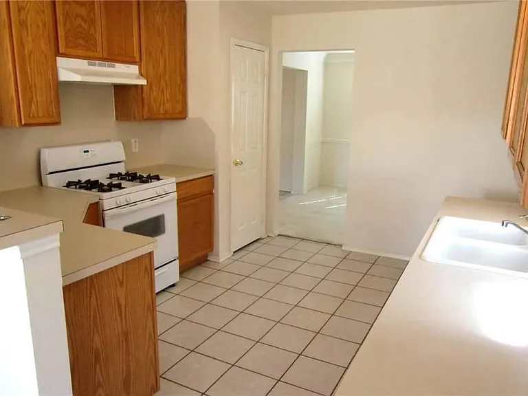 21706 Haverbay Ct — Photo 4