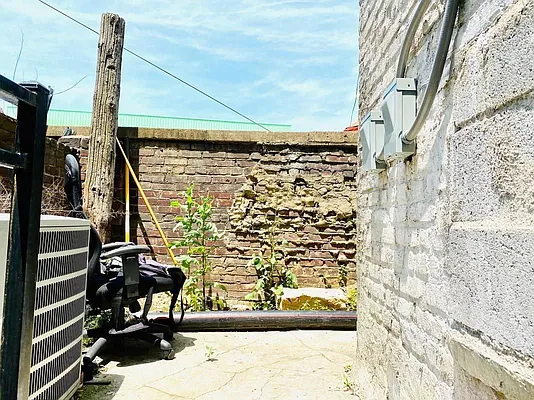 Rented by Blue Egg Realty Corp | media 10