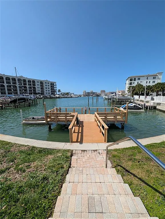 Building Photo - 255 Dolphin Point #505
