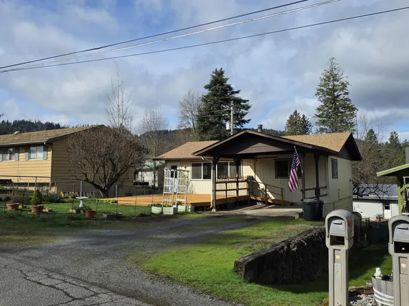 707 Cedar St, St Maries, ID 83861