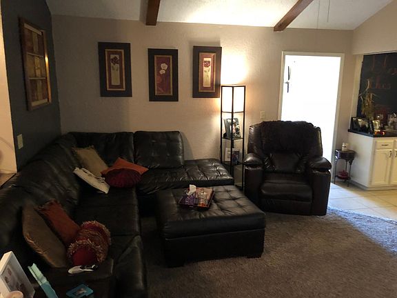 3rd image of 512 Cross Timbers Dr