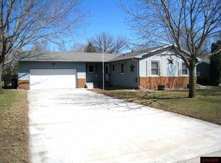 1721 Riggs Rd, Saint Peter, MN 56082