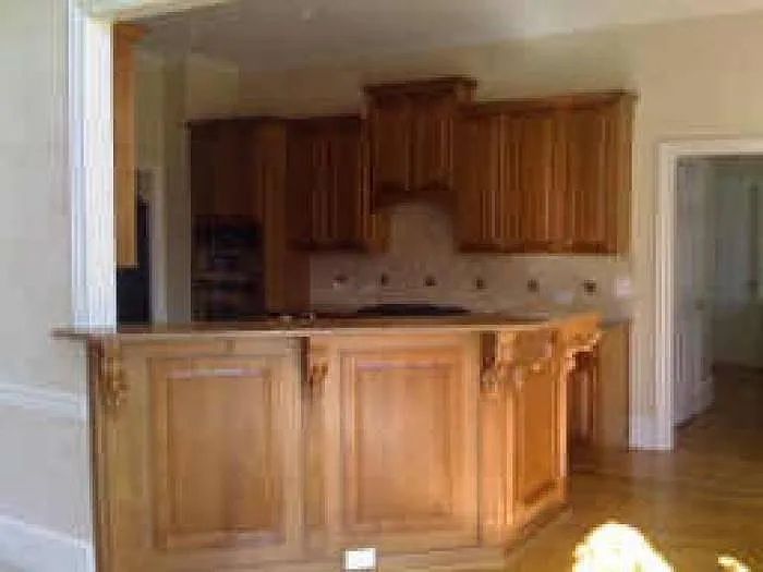 9 bed, 4.5 bath, $2,800 — Photo 1