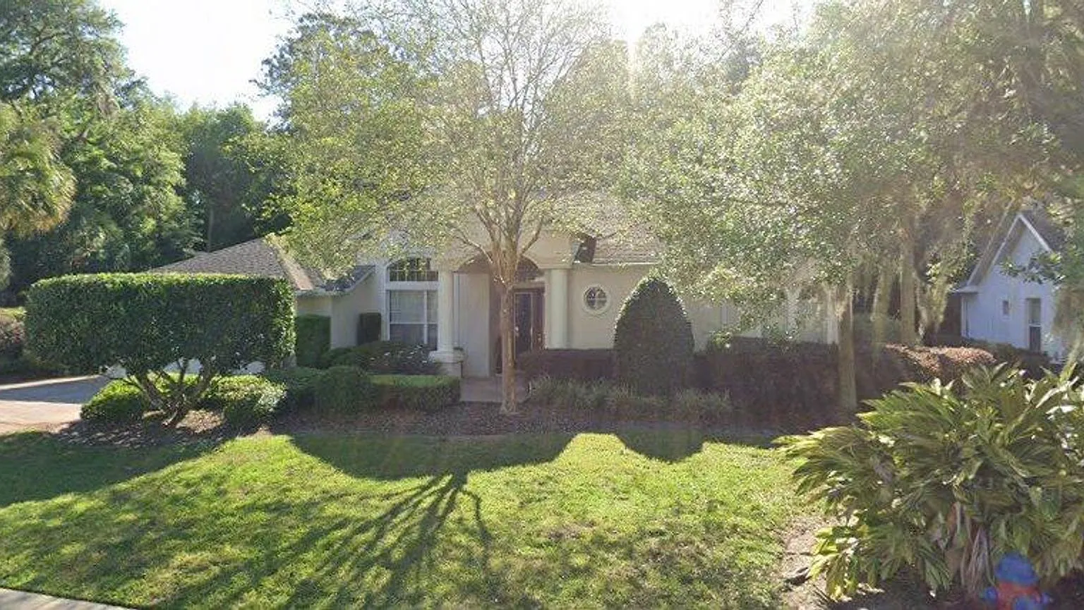 Spacious Renovated 3BR Home with Bonus Living Space in Desirable NE Ocala — Photo 1