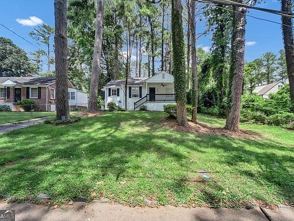 4th image of 914 Rosemary Ave SW