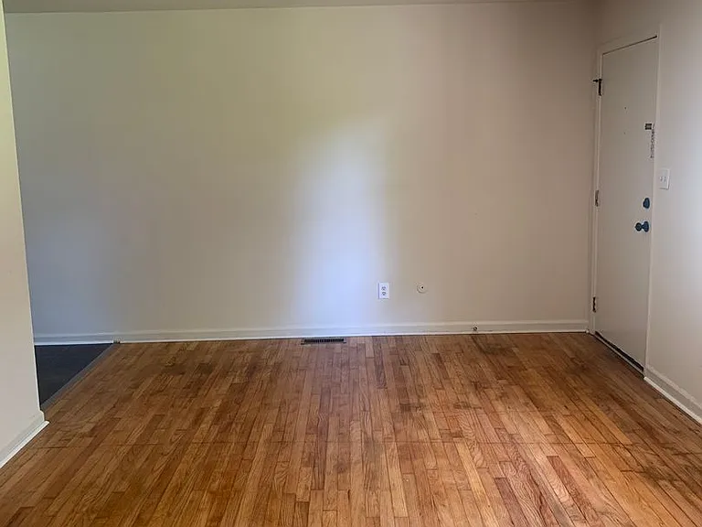 590 S Harris St — Photo 4