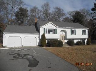 88 McIntosh Dr, Taunton, MA 02780