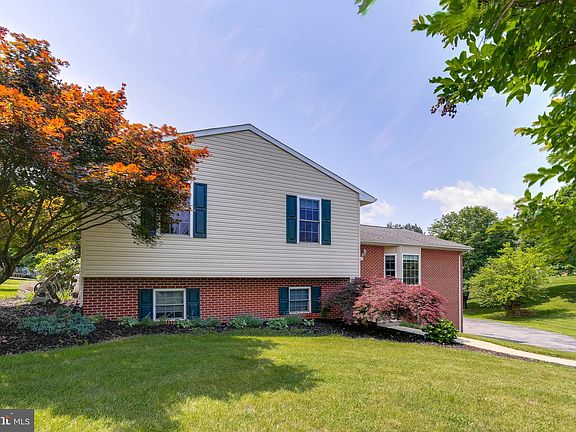 2nd image of 10567 Scaggsville Rd