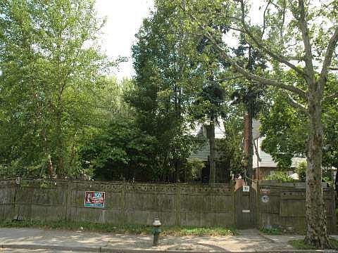 1st image of 14720 Grand Central Pkwy