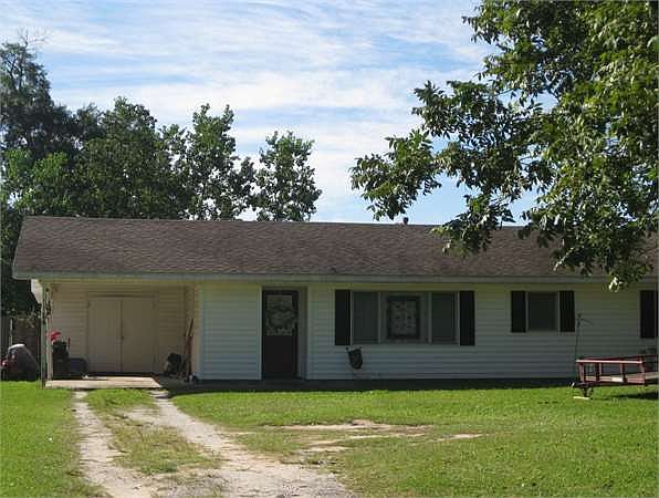 1st image of 14 Horseshoe Ln