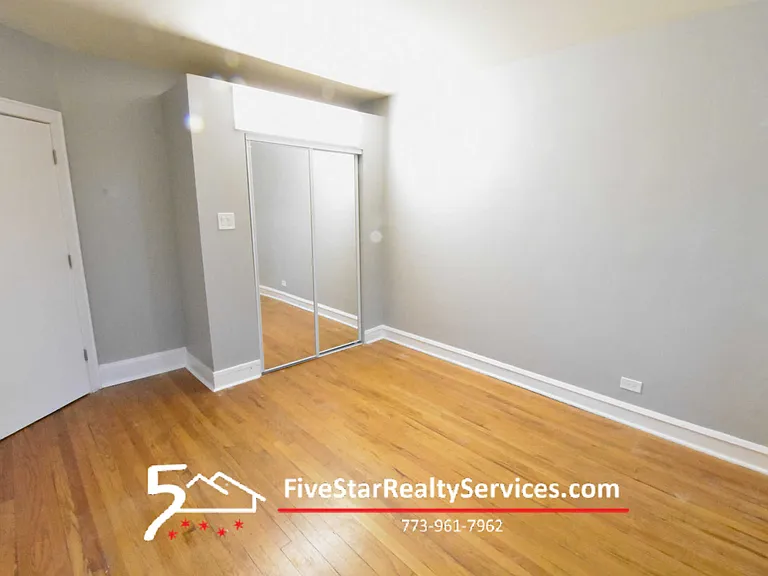 5355 W Wellington Ave #1F — Photo 2
